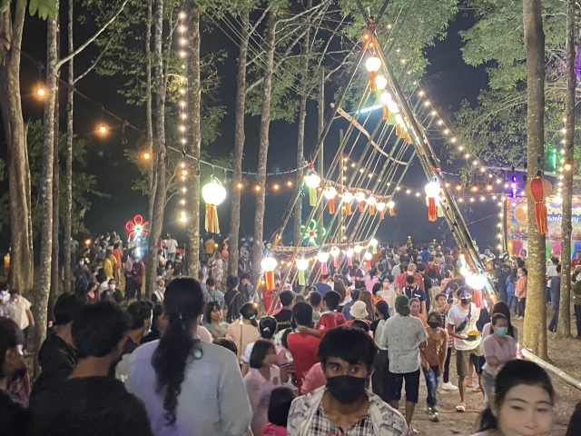 งานประเพณีลอยกระทงหงษ์เจริญ ประจำปี 2565